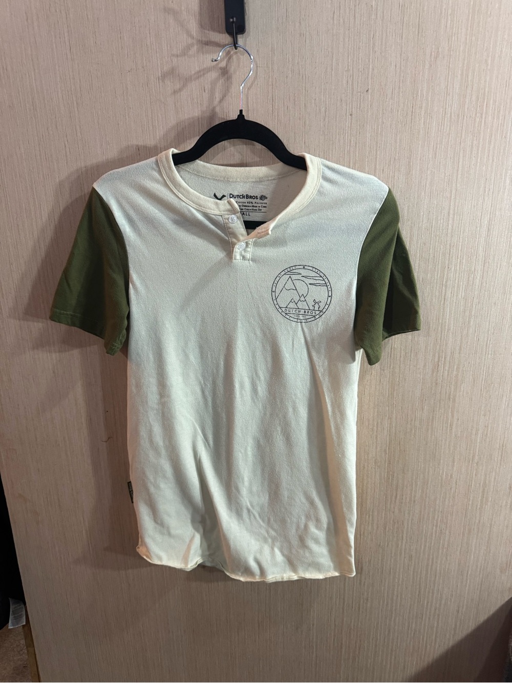 Women’s Dutch Bros Cream Forrest Green Short Sleeve Tshirt Size XS